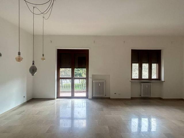 Appartamento in affitto a Ticinello, Pavia