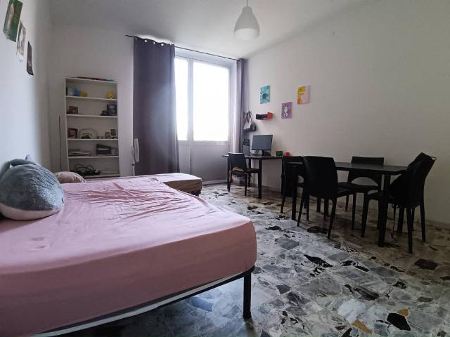 Appartamento in affitto a Ponte di Pietra, Pavia