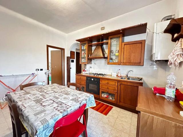 Appartamento in affitto a Ponte di Pietra, Pavia