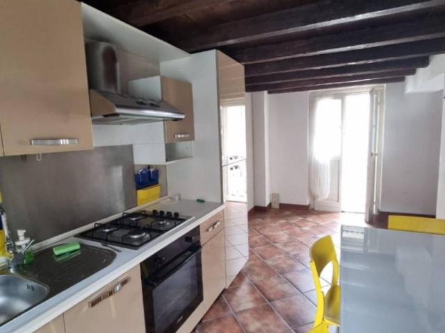 Appartamento in affitto a Pavia, Lombardia