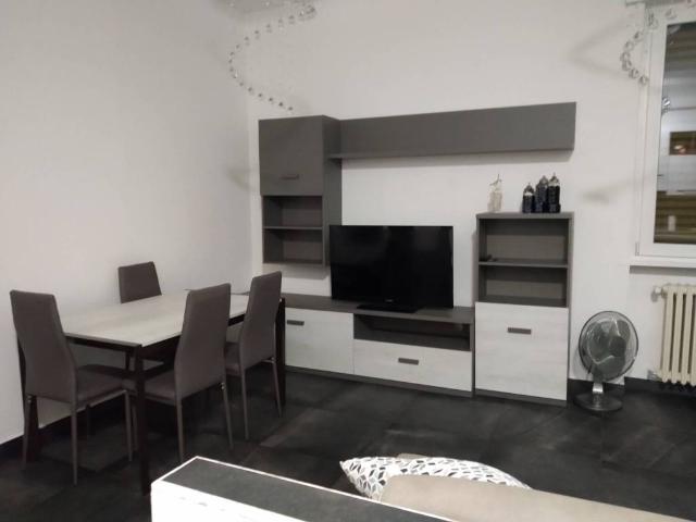 Appartamento in affitto a Pero, Milano