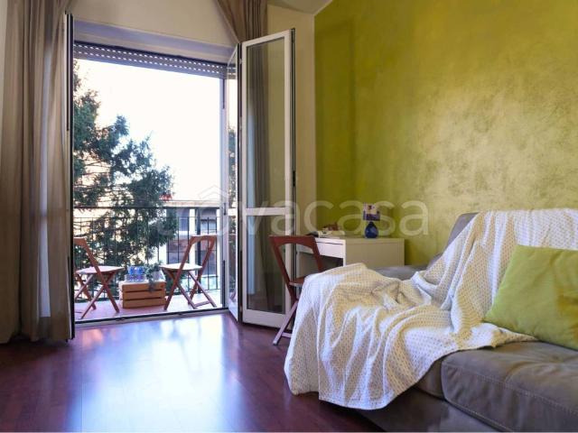 Appartamento in affitto a Pero, Milano