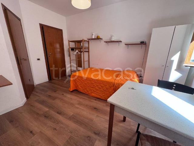Appartamento in affitto a Sant'Erminio, Cenerente