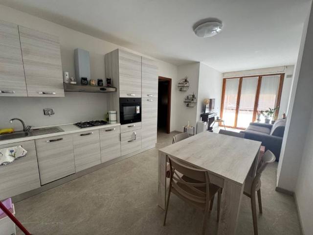 Appartamento in affitto a Castel del Piano, Cenerente