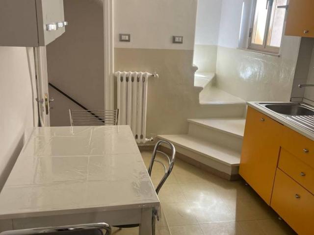 Appartamento in affitto a Sant'Erminio, Cenerente