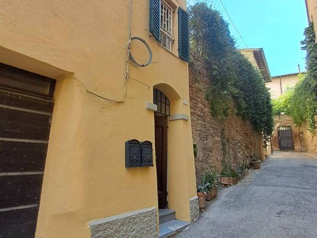 Appartamento in affitto a Sant'Erminio, Cenerente