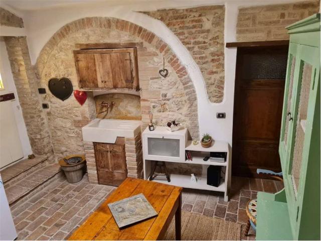 Appartamento in affitto a Cenerente, Umbria
