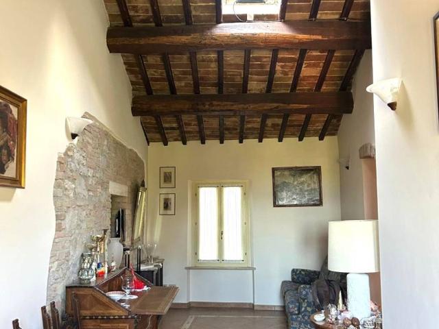 Appartamento in affitto a Sant'Erminio, Cenerente