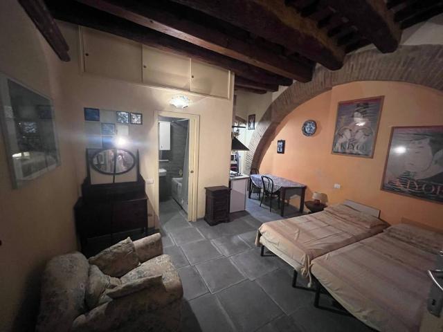 Appartamento in affitto a Sant'Erminio, Cenerente