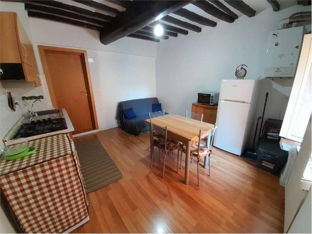 Appartamento in affitto a Sant'Erminio, Cenerente