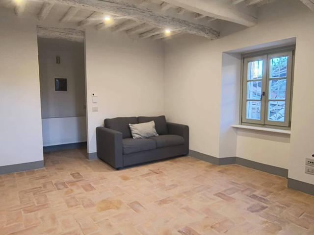 Appartamento in affitto a Sant'Erminio, Cenerente