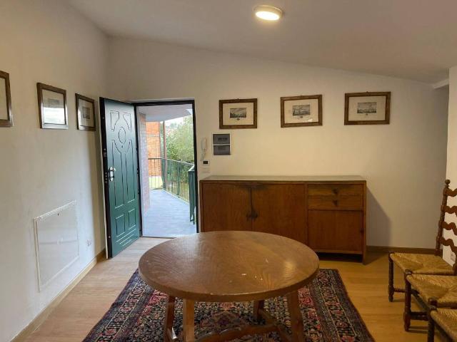 Appartamento in affitto a Sant'Erminio, Cenerente