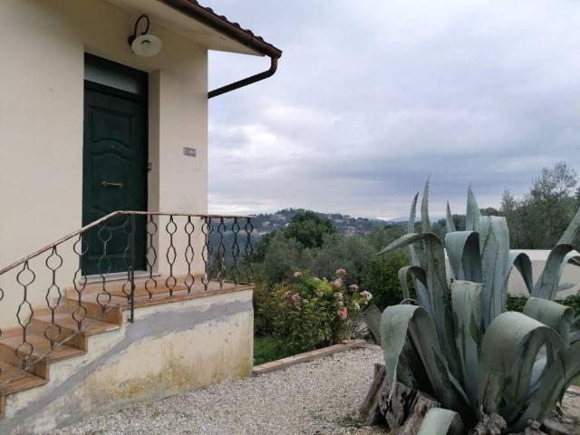 Appartamento in affitto a Sant'Erminio, Cenerente