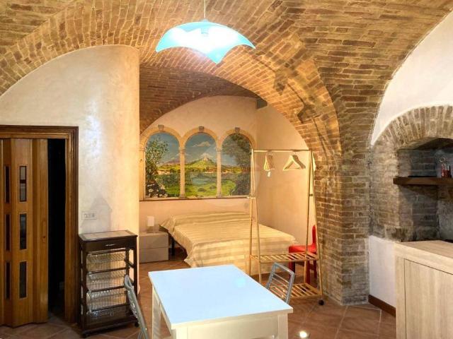 Appartamento in affitto a Sant'Erminio, Cenerente