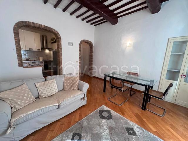 Appartamento in affitto a Sant'Erminio, Cenerente