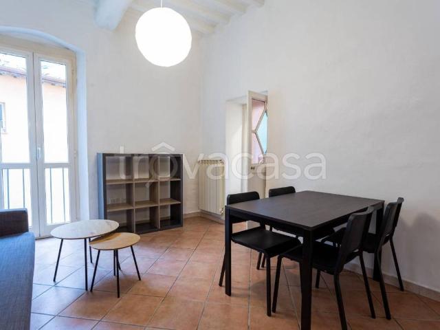 Appartamento in affitto a Sant'Erminio, Cenerente