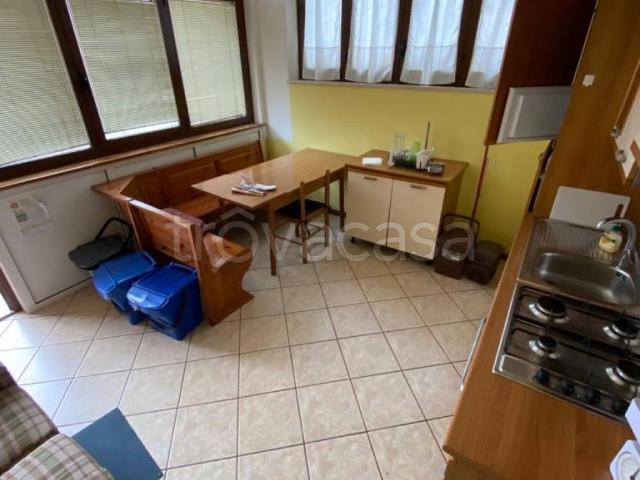 Appartamento in affitto a Sant'Erminio, Cenerente