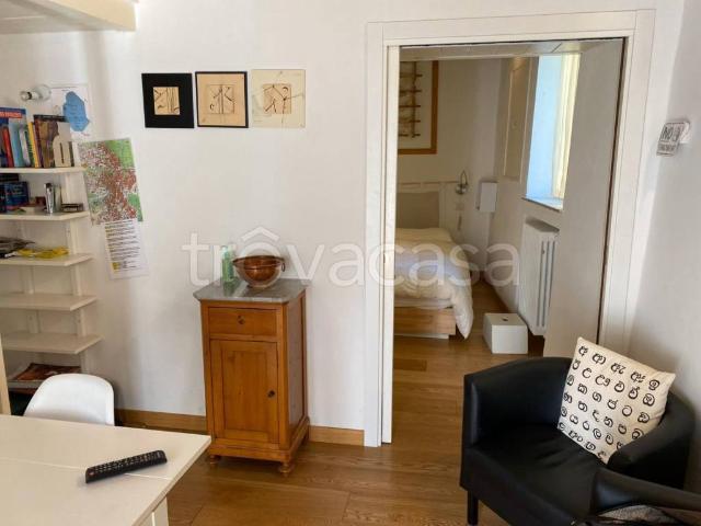 Appartamento in affitto a Sant'Erminio, Cenerente
