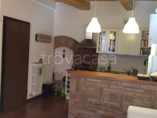Appartamento in affitto a Sant'Erminio, Cenerente