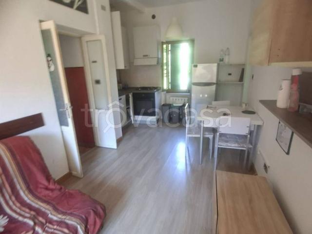 Appartamento in affitto a Sant'Erminio, Cenerente