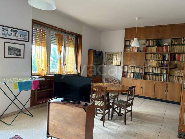 Appartamento in affitto a Sant'Erminio, Cenerente