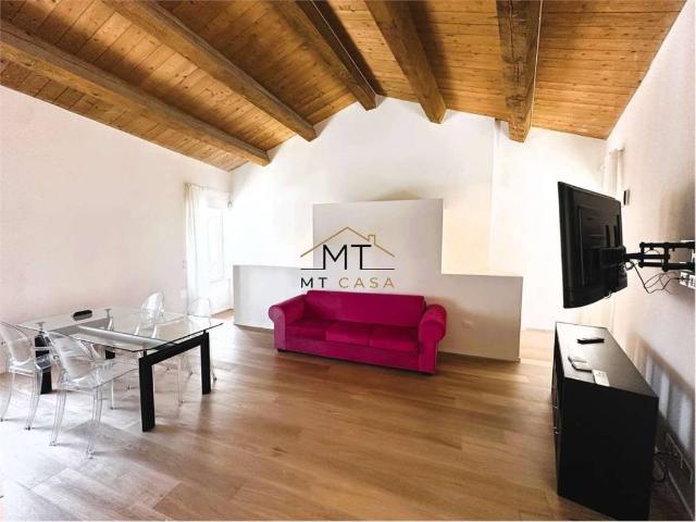 Appartamento in affitto a Centro Storico, Marche