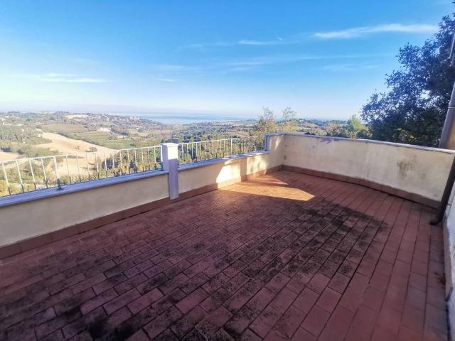 Appartamento in affitto a Marche, Pesaro E Urbino