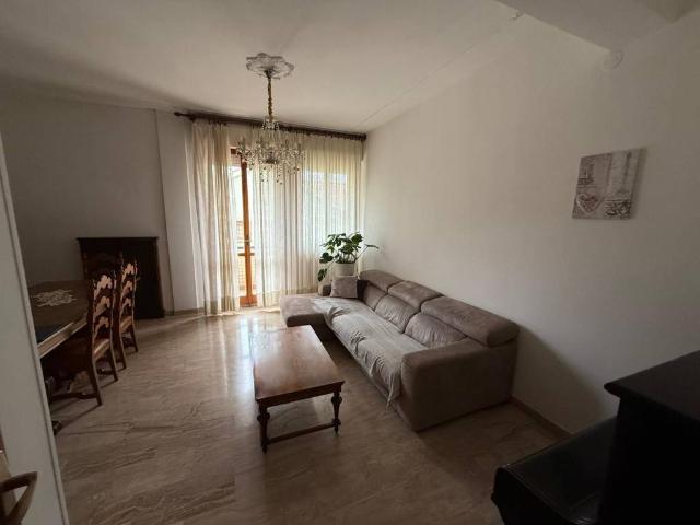 Appartamento in affitto a Centro Storico, Marche