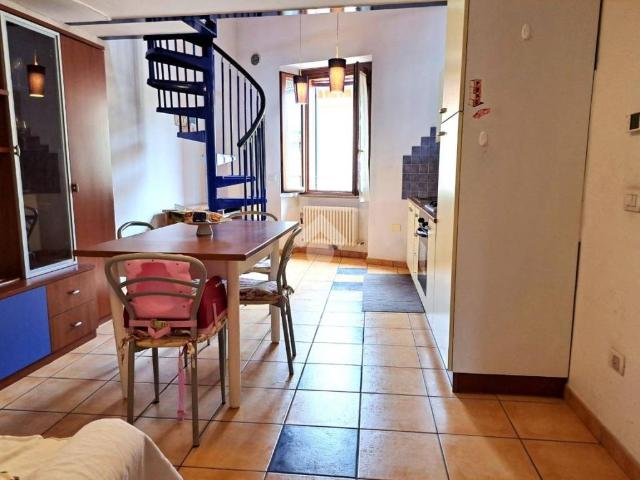 Appartamento in affitto a Centro Storico, Marche