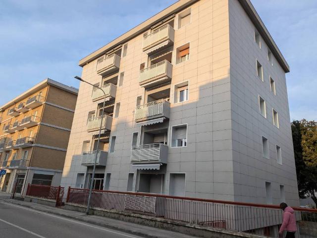 Appartamento in affitto a Loreto, Marche