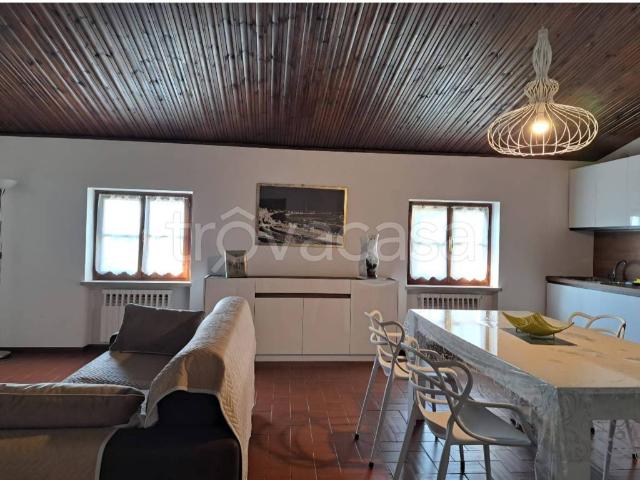 Appartamento in affitto a Pescantina, Veneto