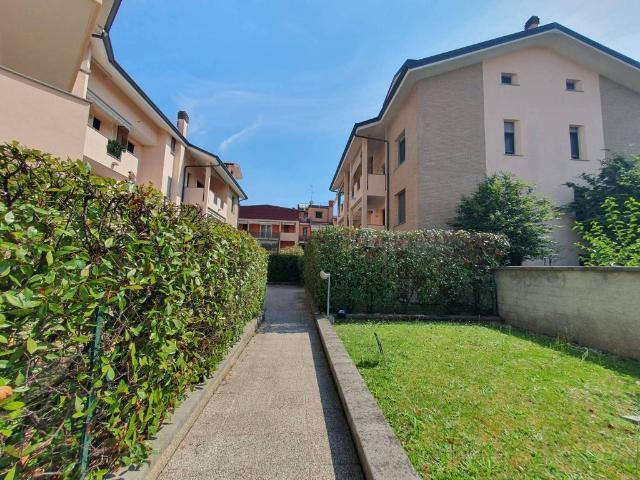 Appartamento in affitto a Mezzate, Peschiera Borromeo