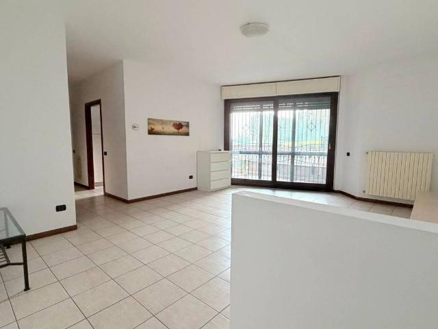 Appartamento in affitto a Bettola, Peschiera Borromeo