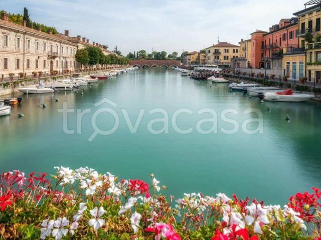 Appartamento in affitto a Peschiera Del Garda, Veneto