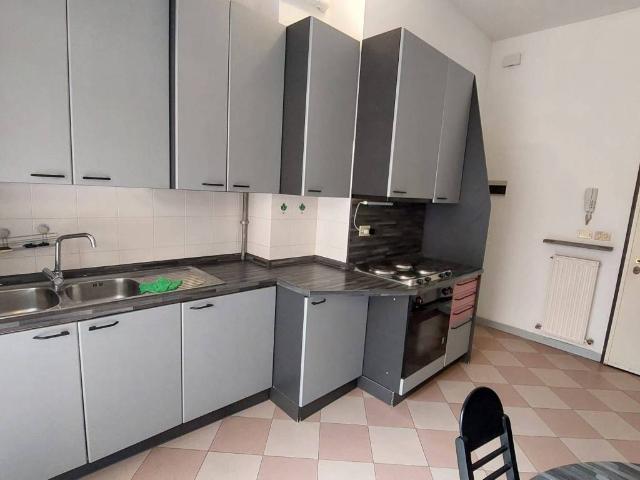 Appartamento in affitto a Infrangibile, Piacenza