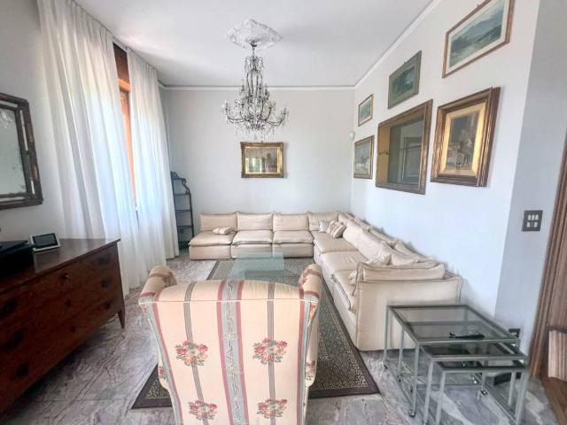 Appartamento in affitto a Piacenza, Reggio Emilia