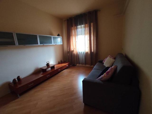 Appartamento in affitto a Infrangibile, Piacenza