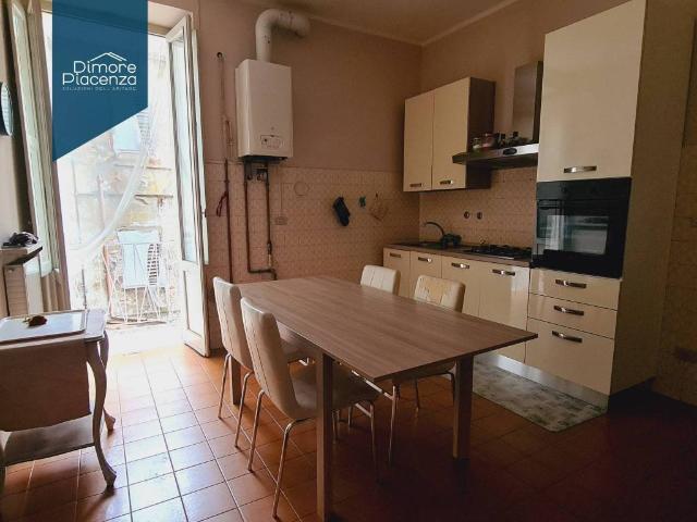 Appartamento in affitto a Piacenza, Reggio Emilia