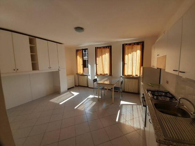 Appartamento in affitto a Infrangibile, Piacenza