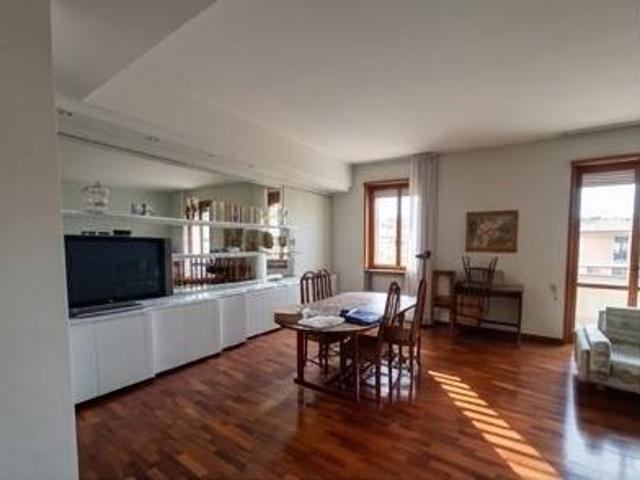 Appartamento in affitto a Infrangibile, Piacenza