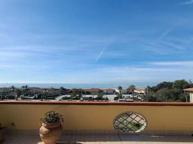 Appartamento in affitto a Tonfano, Toscana