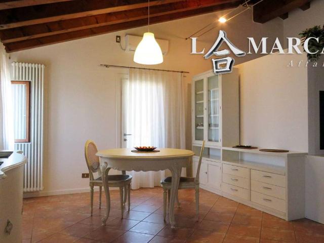 Appartamento in affitto a Crespano Del Grappa, Veneto