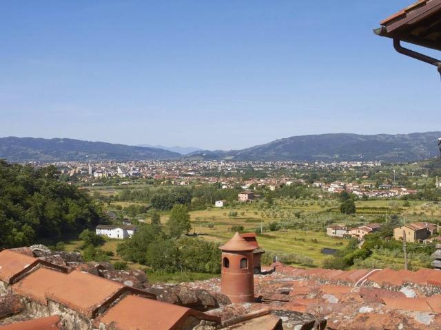 Appartamento in affitto a Candeglia, Pistoia