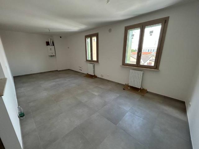 Appartamento in affitto a Poggio Rusco, Lombardia