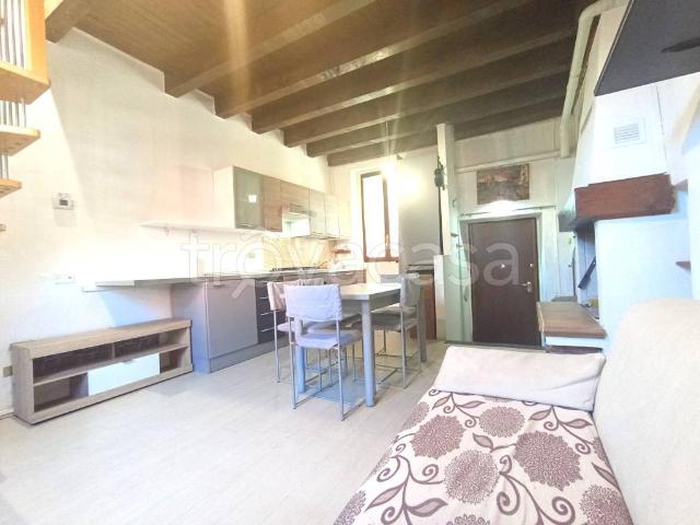Appartamento in affitto a Pogliano Milanese, Lombardia