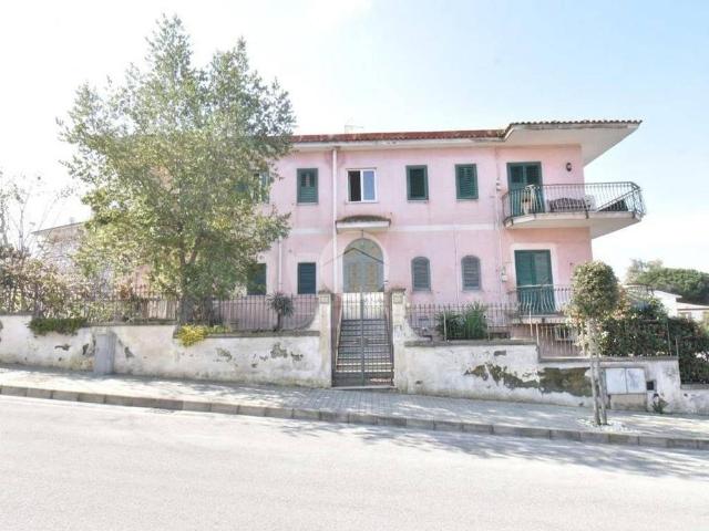 Appartamento in affitto a Pollena Trocchia, Campania