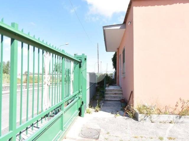 Appartamento in affitto a Pollena Trocchia, Campania