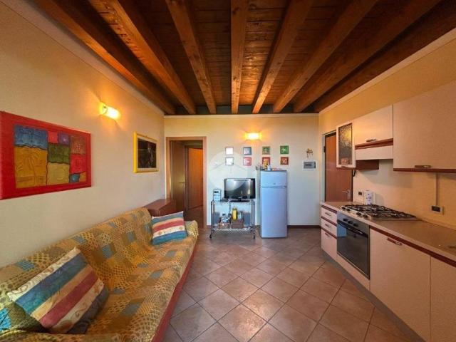 Appartamento in affitto a Polpenazze, Lombardia