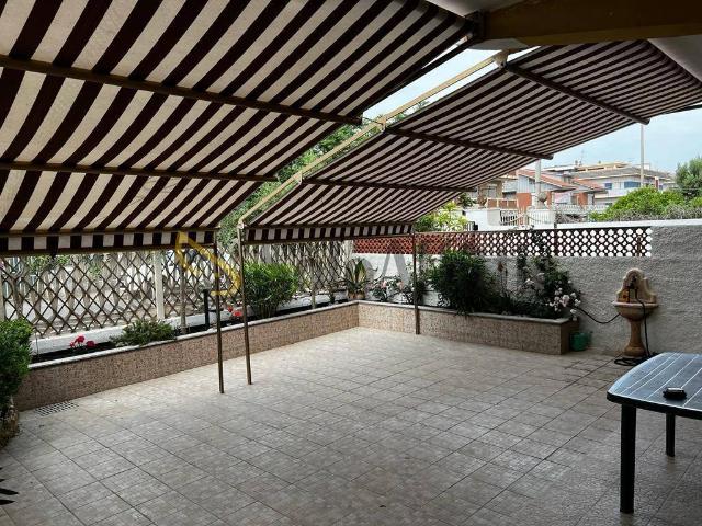 Appartamento in affitto a Laurentum, Roma Capitale