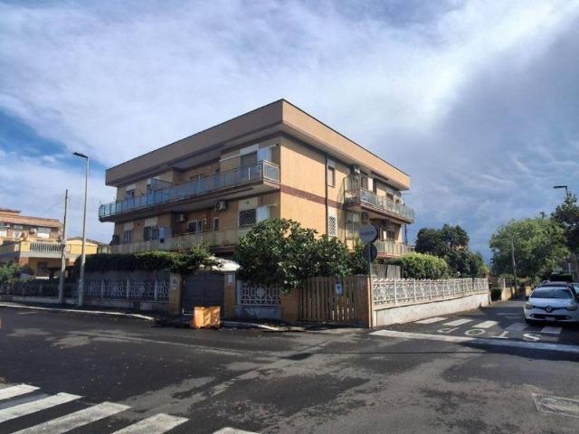 Appartamento in affitto a Laurentum, Roma Capitale